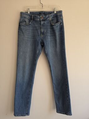 Boggi Milano Men's Straight Cotton Jeans - Medium Wash Denim Size 36 Luxury